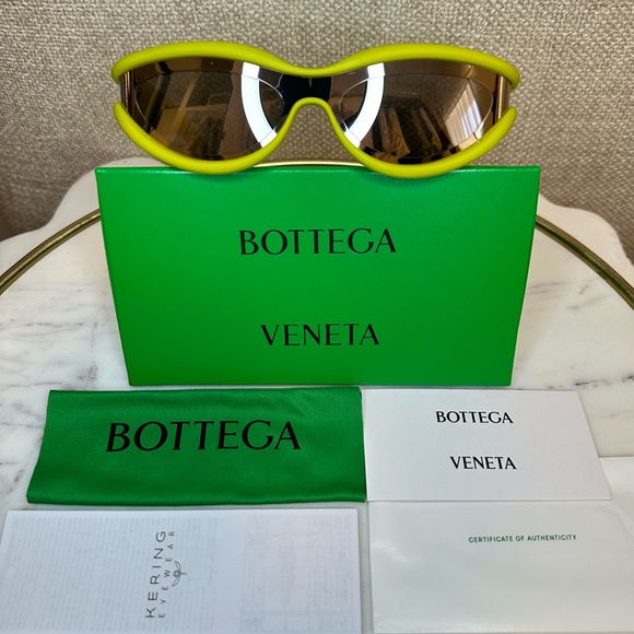 New! Authentic BOTTEGA VENETA Green mirror Sunglasses. - Picture 12 of 13